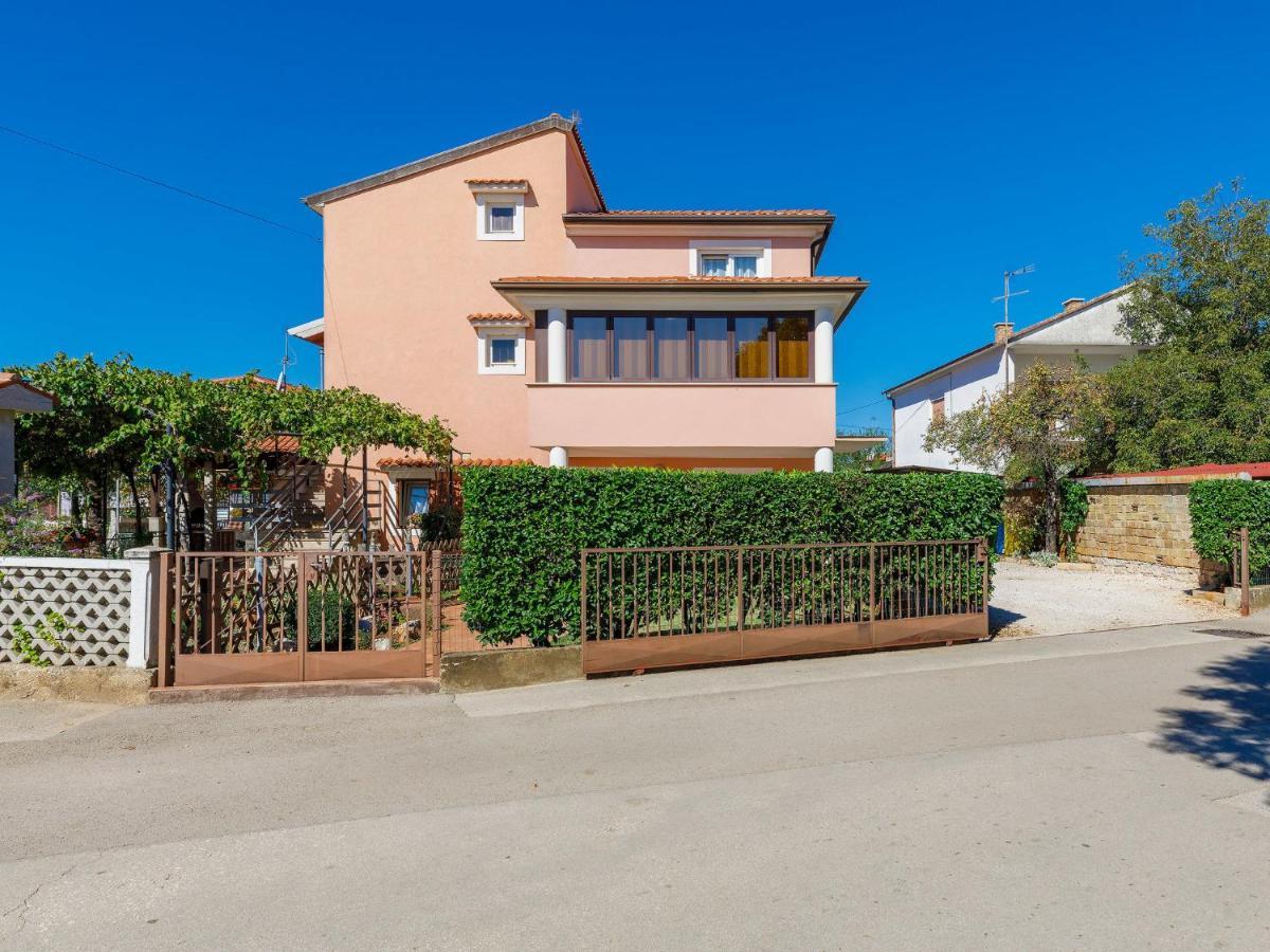 אומאג Apartment Bruno-2 By Interhome מראה חיצוני תמונה